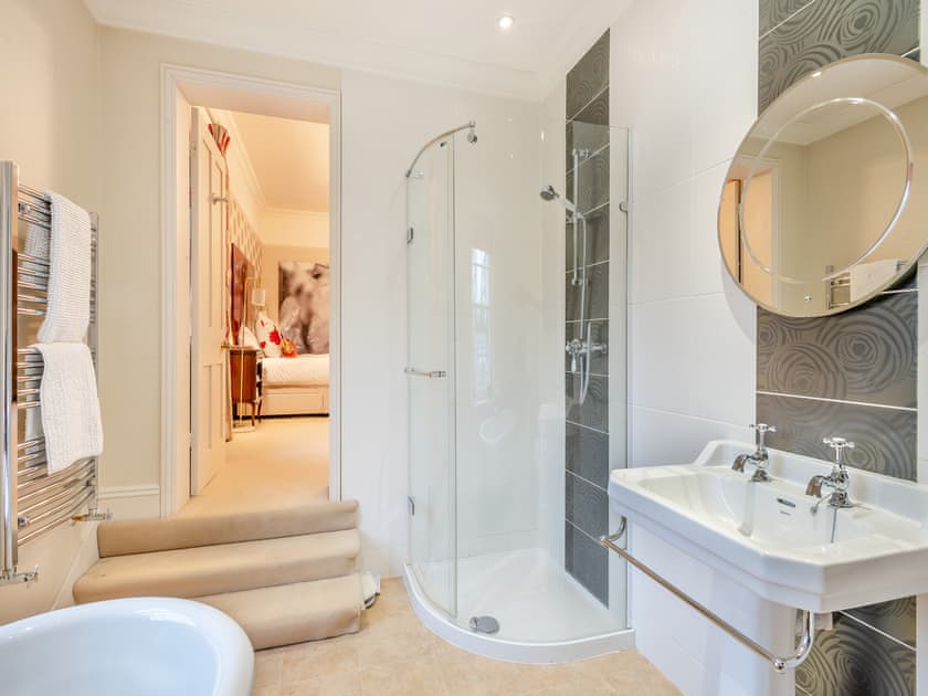 Bathroom | Blofield Stays- Blofield House - Blofield Stays, Norwich