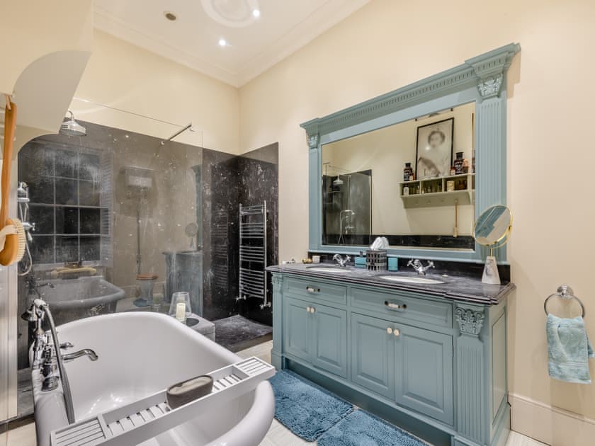 Bathroom | Blofield Stays- Blofield House - Blofield Stays, Norwich