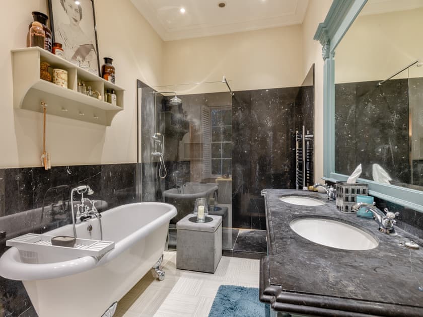 Bathroom | Blofield Stays- Blofield House - Blofield Stays, Norwich