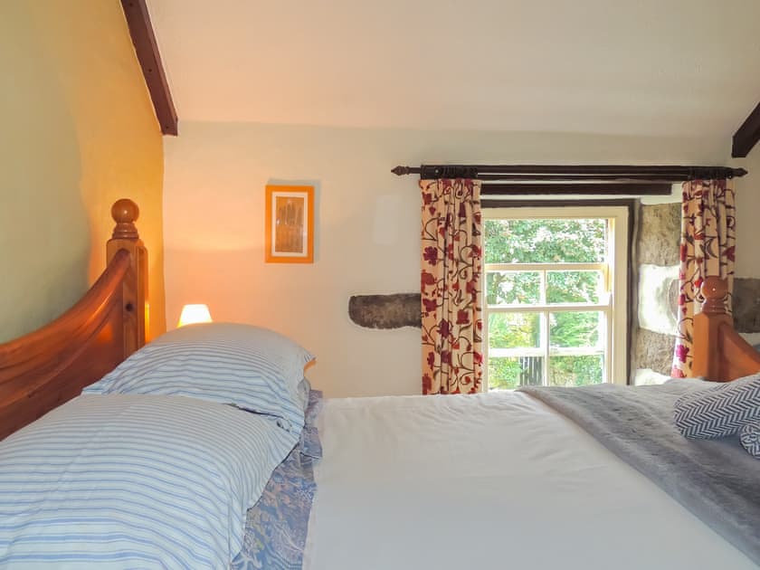 Double bedroom | Gew Cottage, Helston