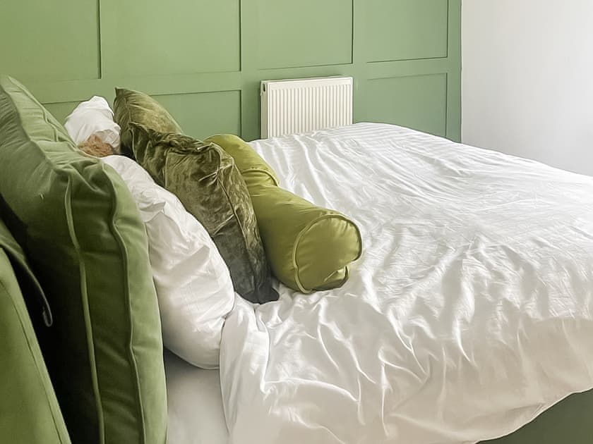 Double bedroom | Cwtch y Castell, Kidwelly