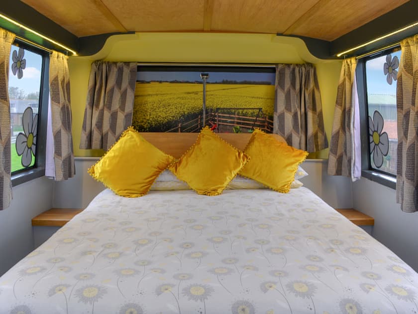 Double bedroom | Daisy Decker - Hollym Holidays, Hollym