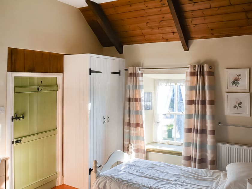 Twin bedroom | Rose Villa, Brynhenllan, Dinas Cross, Pembrokeshire