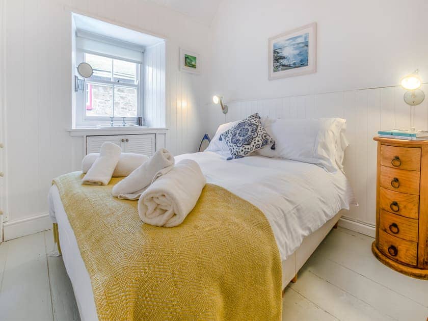 Double bedroom | Fishermans Cottage, St Ives