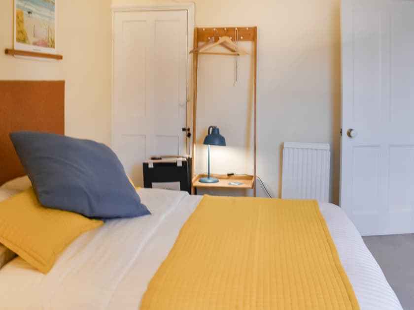 Double bedroom | Ratcliffe Cottage, Ipswich