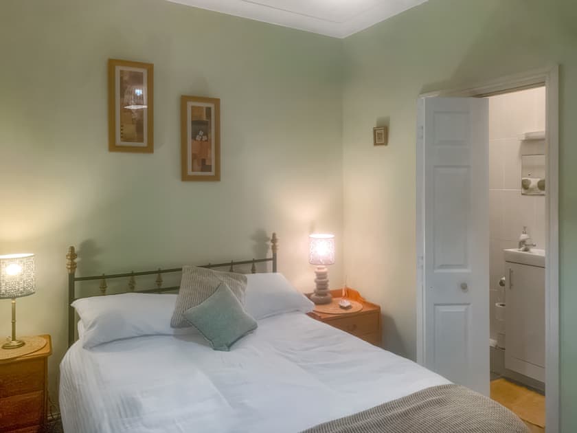 Double bedroom with en-suite  | The Yellow House, Gorleston-on-Sea