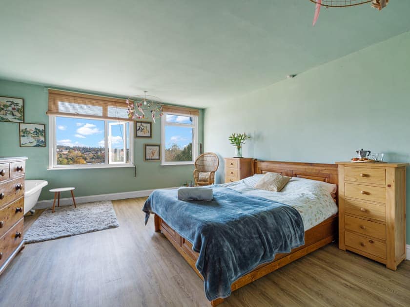 Double bedroom | Chapter Meadow, Worcester