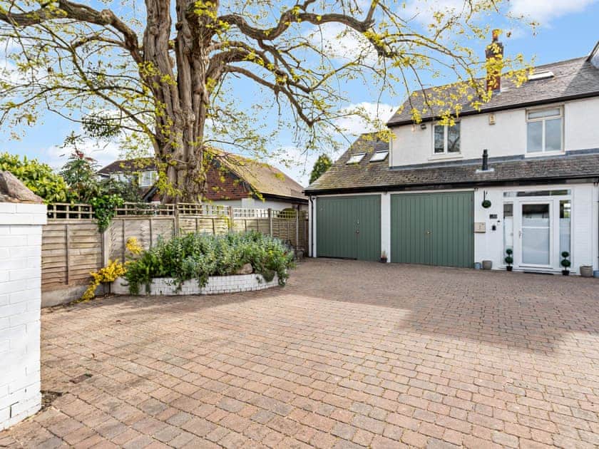 Exterior | Chapter Meadow, Worcester