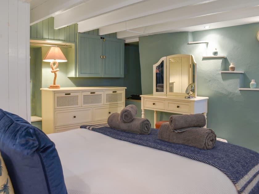 Double bedroom | Crew Quarters, Fowey