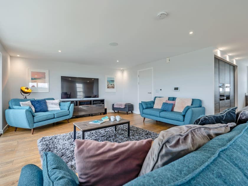 Open plan living space | 50 Degrees West, Holywell Bay, near Perranporth
