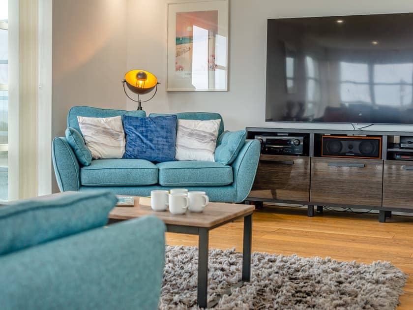 Open plan living space | 50 Degrees West, Holywell Bay, near Perranporth