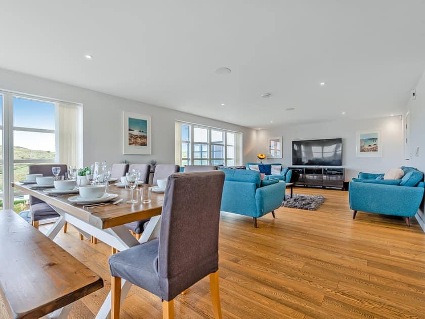 Open plan living space | 50 Degrees West, Holywell Bay, near Perranporth