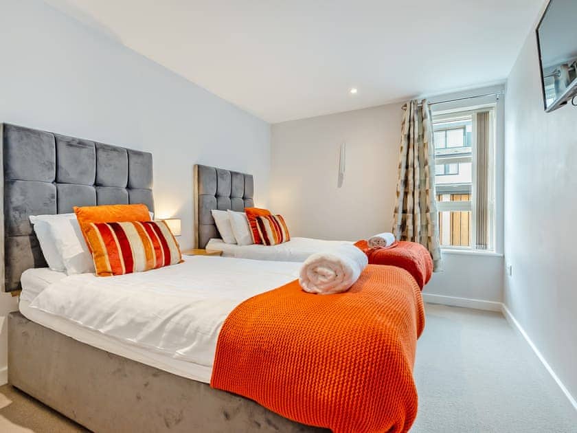 Twin bedroom | 50 Degrees West, Holywell Bay, near Perranporth