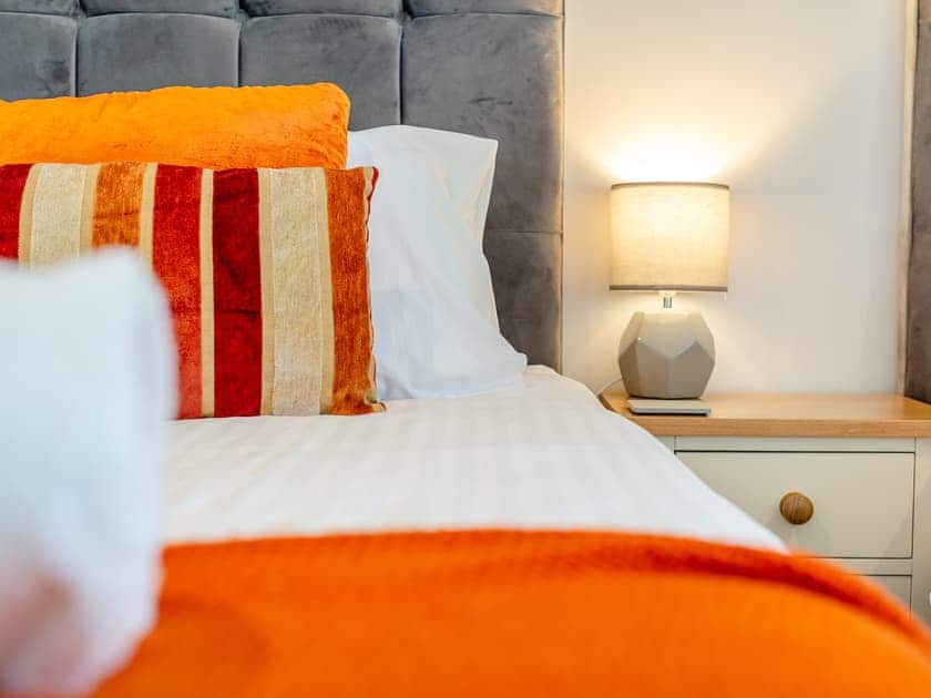Twin bedroom | 50 Degrees West, Holywell Bay, near Perranporth