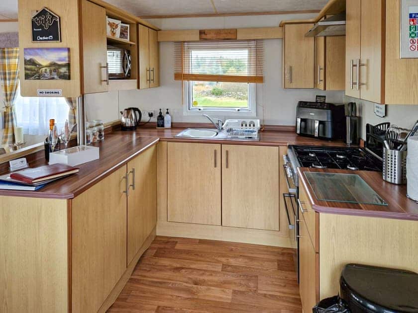 Kitchen | The Highlander - K & J’s Hot Tub Retreats, Newton Stewart