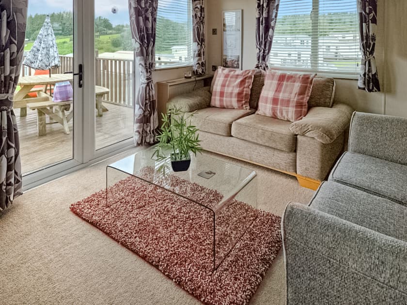 Living area | Cascade Mini Lodge - K & J’s Hot Tub Retreats, Newton Stewart