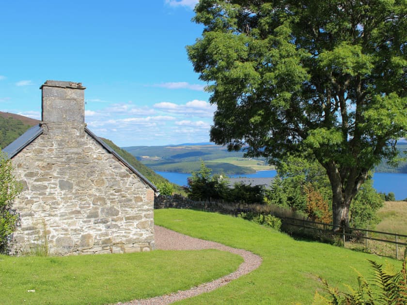 Garden with View of Loch  | Mor Carraig., Inverness