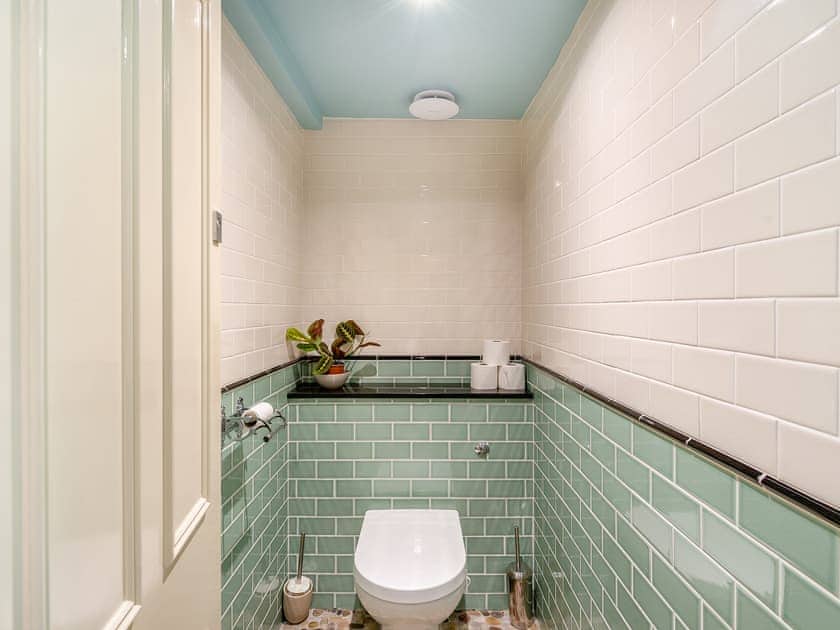 Bathroom | Hook & Hatchet Annex, Hucking, near Maidstone