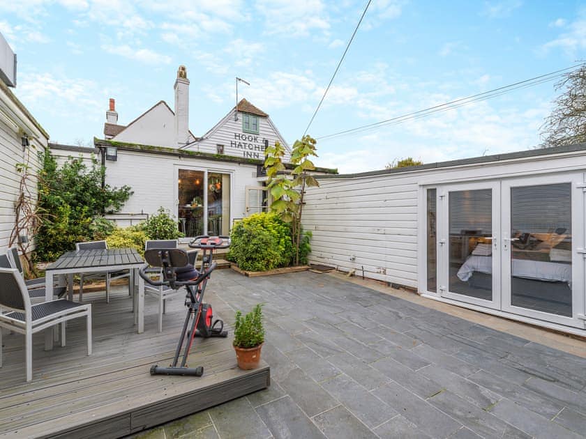 Sitting-out-area | Hook & Hatchet Annex, Hucking, near Maidstone