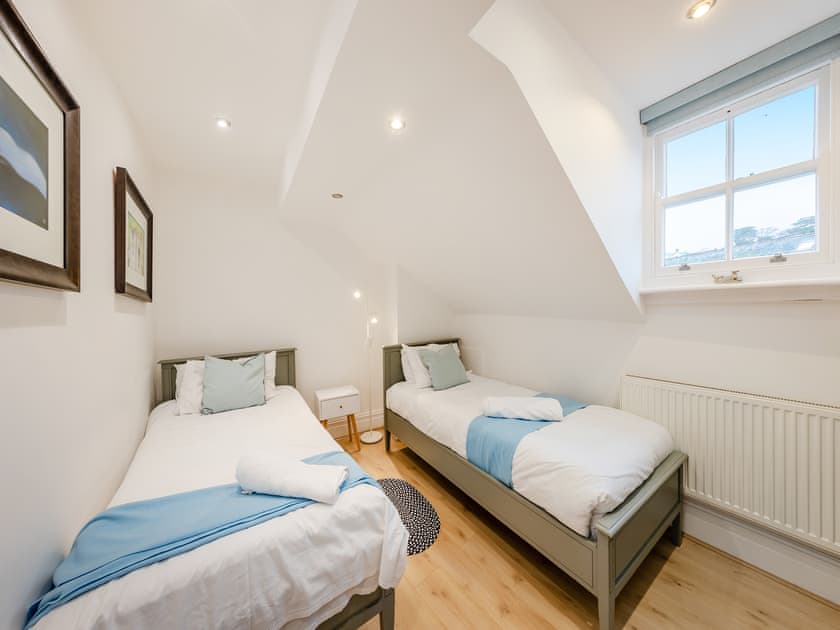 Twin bedroom | The Penthouse Westhaven, Aberdyfi
