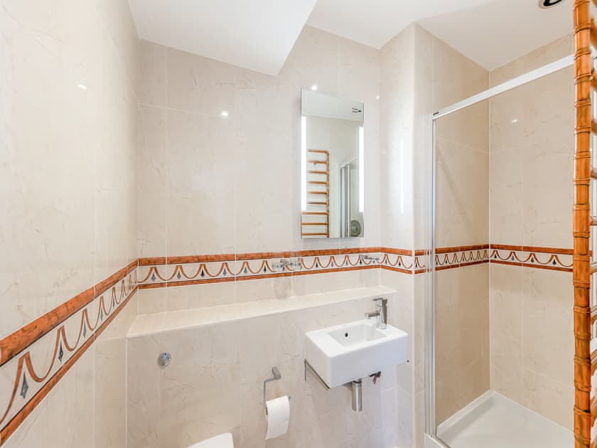 Bathroom | The Penthouse Westhaven, Aberdyfi