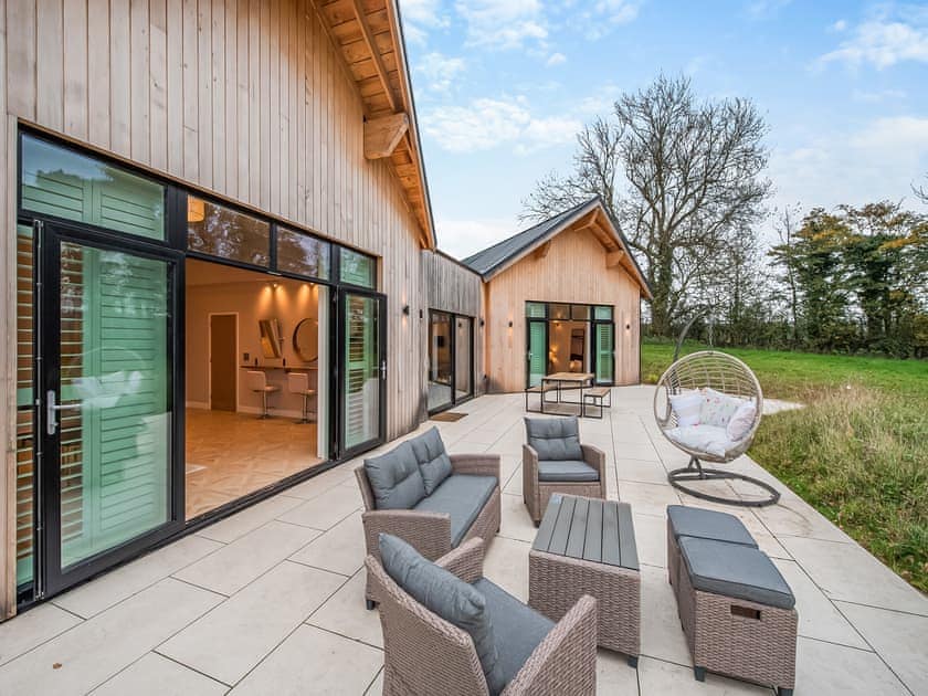 Exterior | OhSo Cabin, Exeter