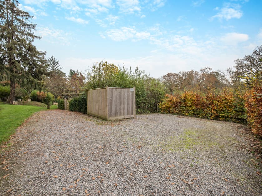 Private parking | Mousehall Oast, Wadhurst