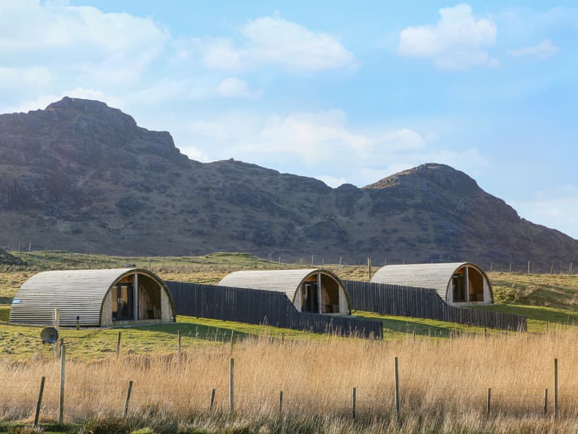 Exterior | Dougie Pod - Archaracle Pods, Archaracle