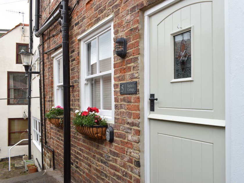 Exterior | Taylor’s Cottage, Whitby
