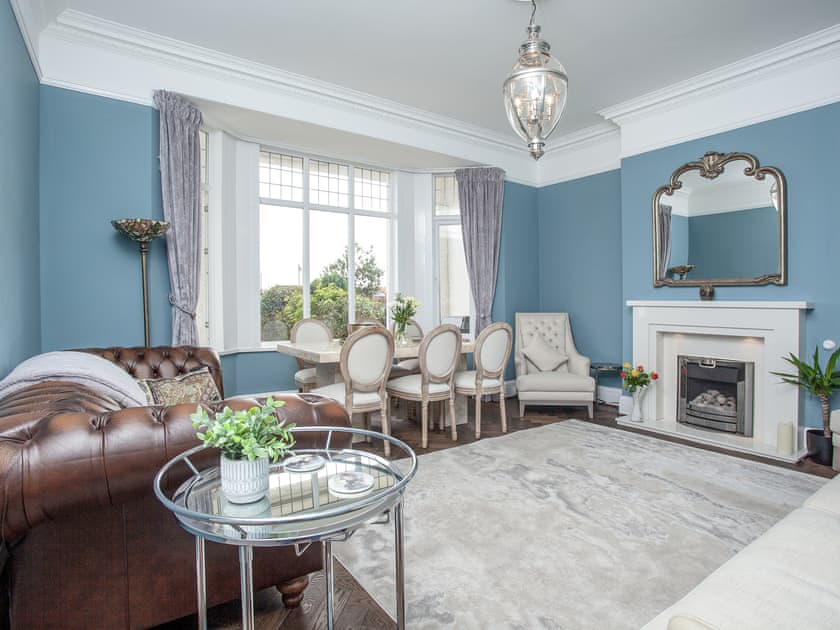Living room/dining room | Russell House, Paignton