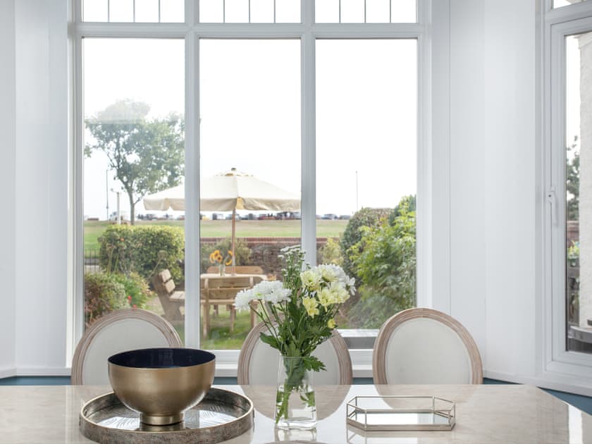 Living room/dining room | Russell House, Paignton