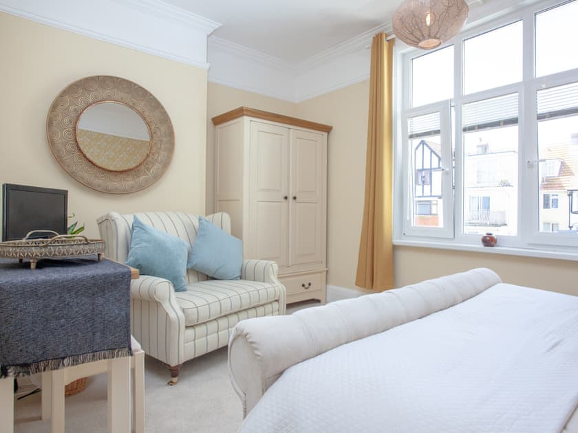 Double bedroom | Russell House, Paignton