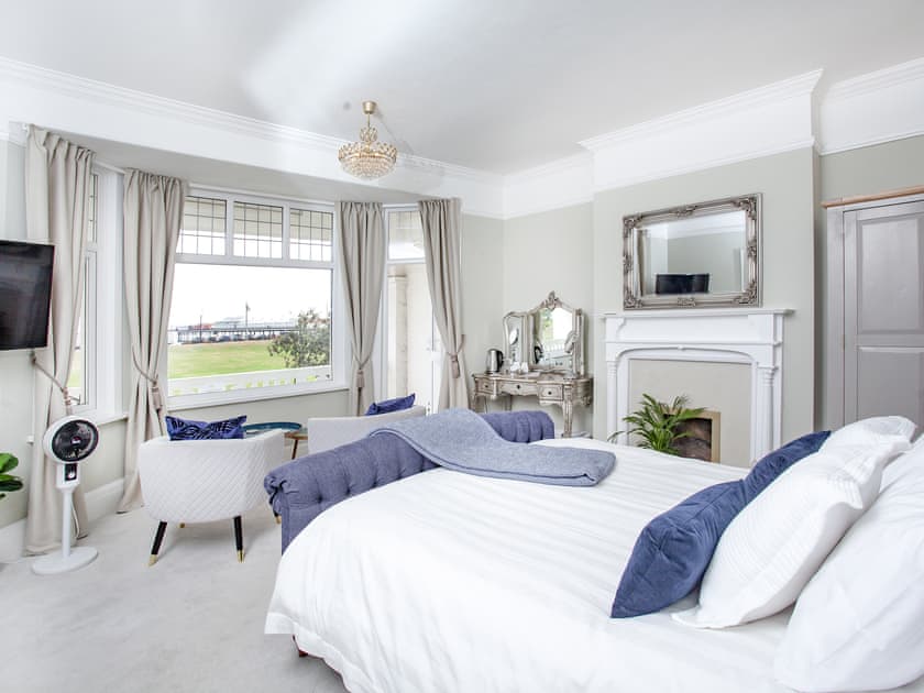 Double bedroom | Russell House, Paignton