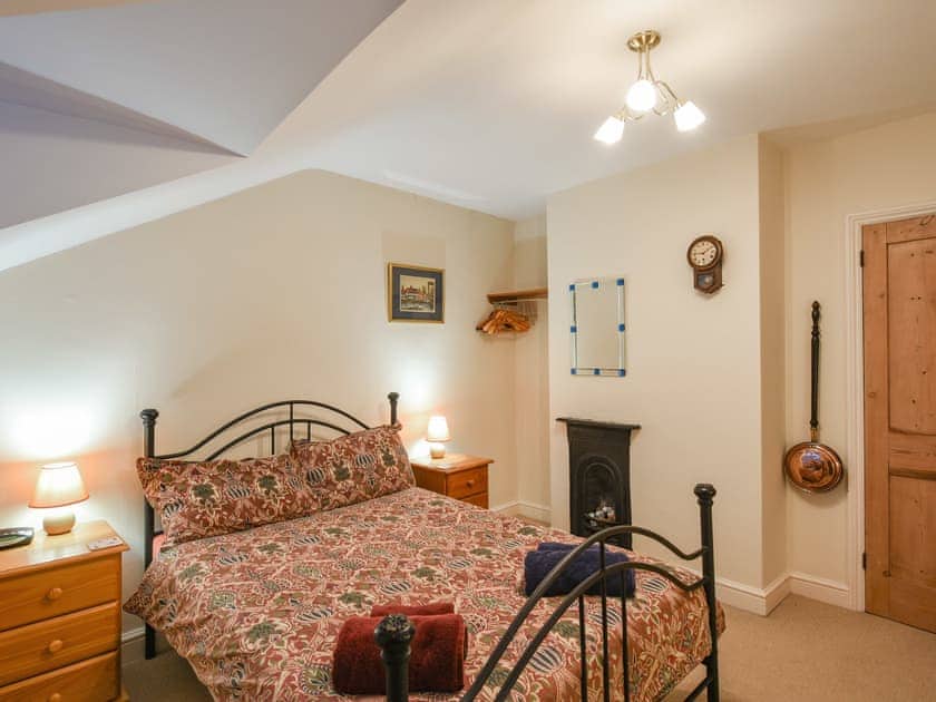 Double bedroom 2  | Paul Pry, Ludlow