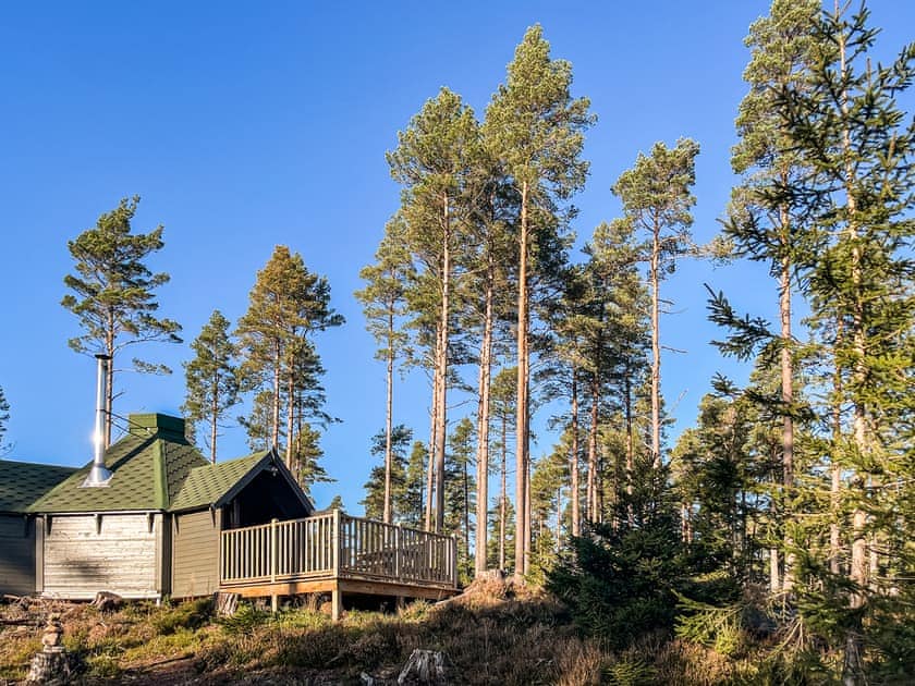 Exterior | Hawthorn - Cairngorm Bothies, Ballater