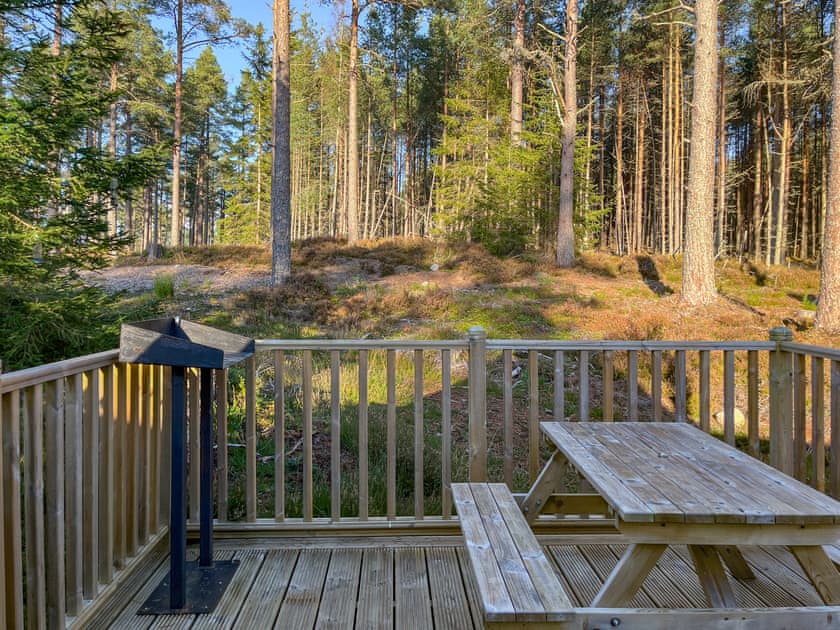 Decking | Hazel - Cairngorm Bothies, Ballater