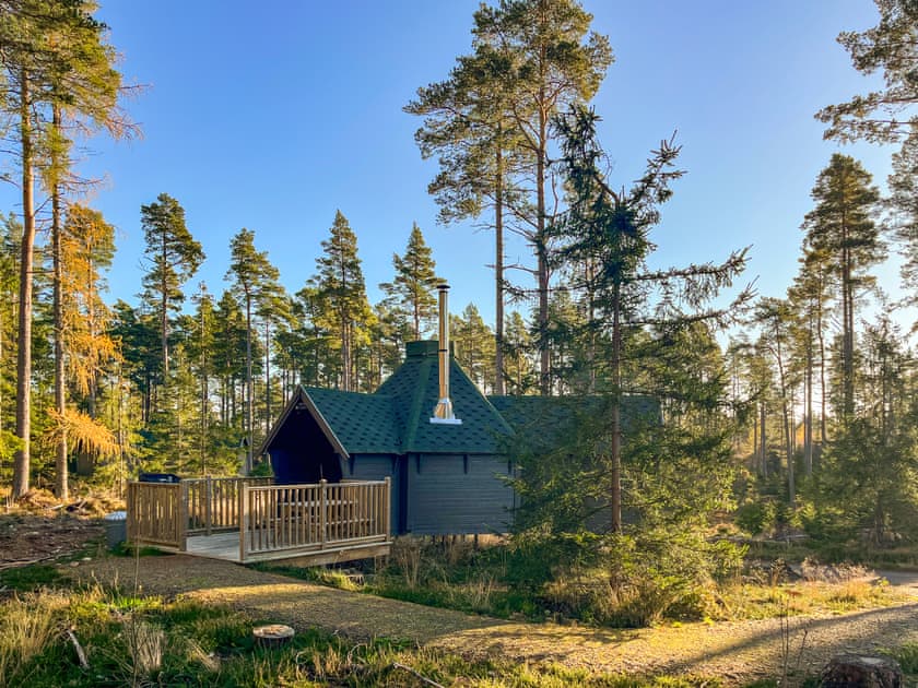 Exterior | Rowan - Cairngorm Bothies, Ballater