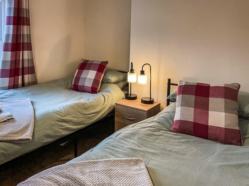 Twin bedroom | Trinity Cottage, Abergavenny