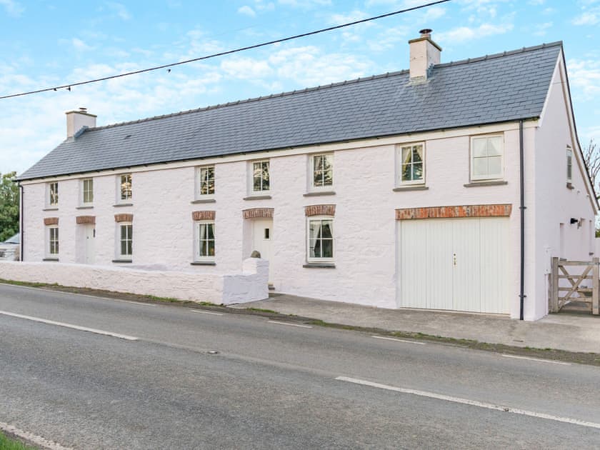 Exterior | Ty Eufron, St. Davids