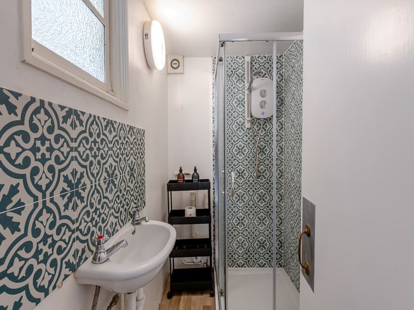 Bathroom | Tara, Kingsbridge