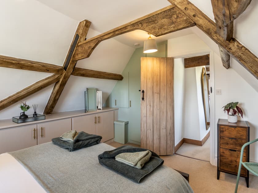 Kingsize bedroom | The Old Cottage, Walcott