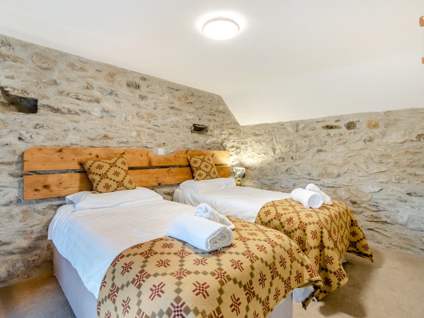 Twin bedroom | Ty Eufron, St. Davids