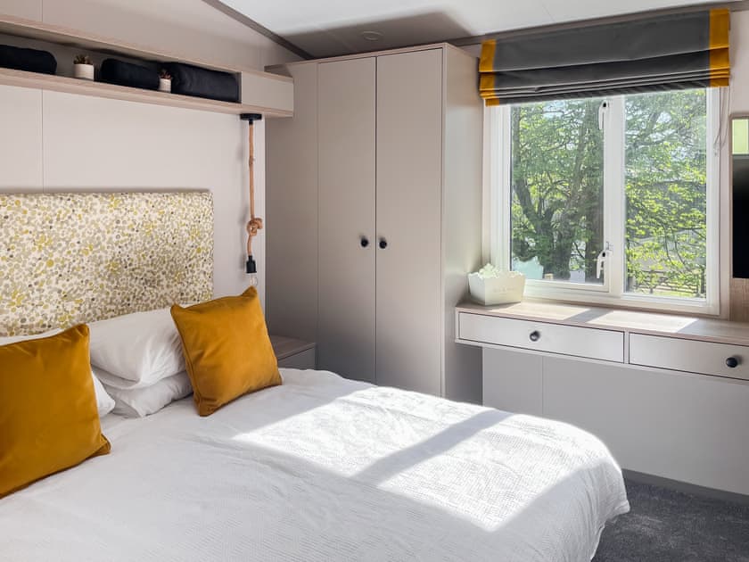 Master king size  bedroom en-suite | Katie’s Cosy Caravan - Shepherds Holidays, Kilmallieu