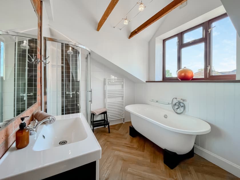 Bathroom | Mews Cottage, Trowbridge