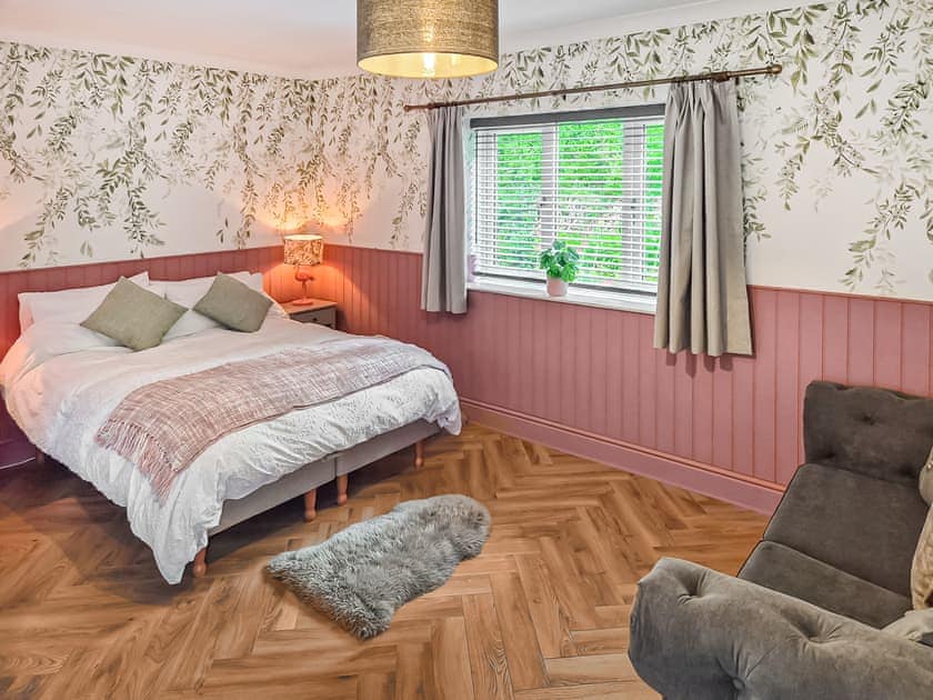 Bedroom with King split bed and Double sofa bed | Silent Springs, Nawton, near Helmsley
