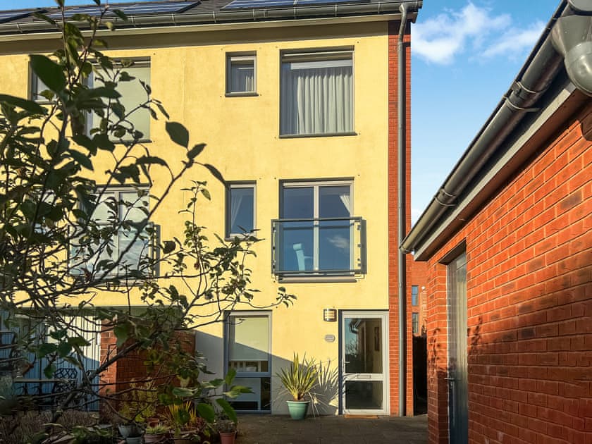 Exterior | Marina Escape, Swansea