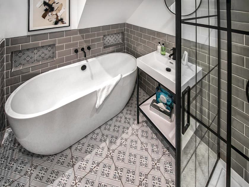 Bathroom | The Loans Inn Cottage, Loans, near Troon