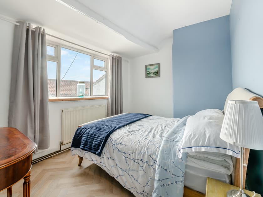 Double bedroom | Lillie’s Cottage, Sewerby