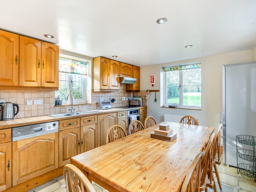 Kitchen/diner | Prosperous Villa, Puncknowle