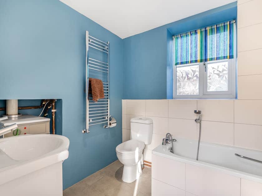 Bathroom | Prosperous Villa, Puncknowle